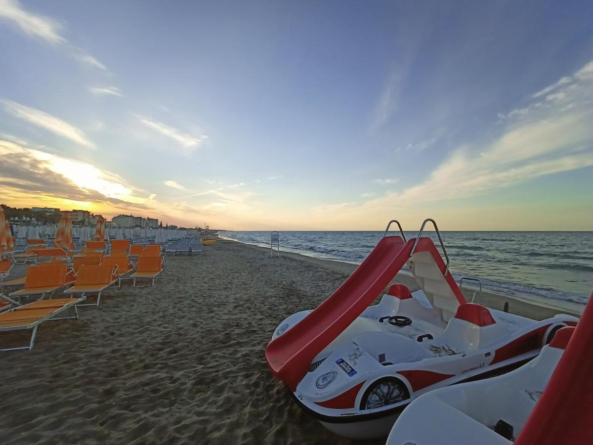 Hotel Ascot Riccione Luaran gambar